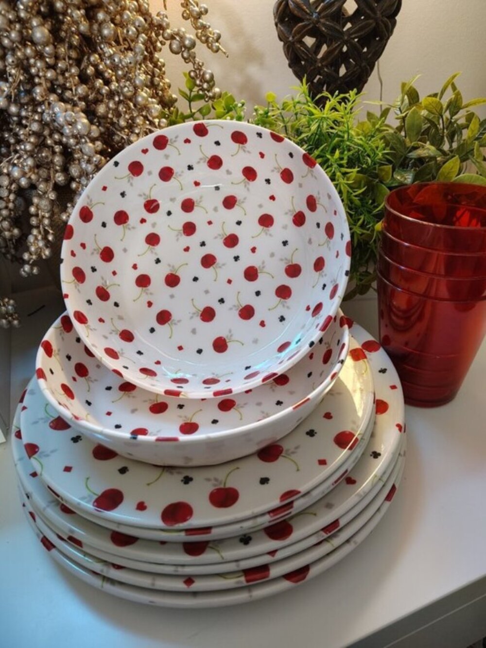 DAPOTO Playing Card Cherry Melamine Dinnerware Set 14 Piece Camping Dishes - Picture 2 of 4